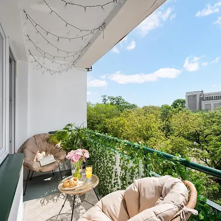 Pulawska Mokotow 2-bedroom & Living Room, Balcony & Free Parking On Site Lägenhet *
