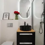 Appartamento Pulawska Mokotow 2-bedroom & Living Room, Balcony & Free Parking On Site *