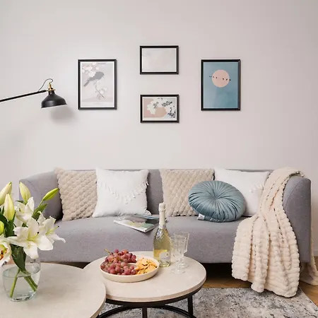 Apartment Pulawska Mokotow 2-bedroom & Living Room, Balcony & Free Parking On Site