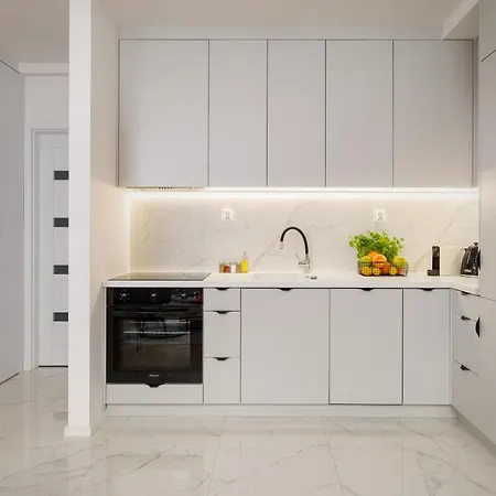 Appartement Pulawska Mokotow 2-bedroom & Living Room, Balcony & Free Parking On Site *